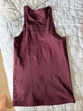 lululemon athletica Women's Reveal Tank Top - Burgundy